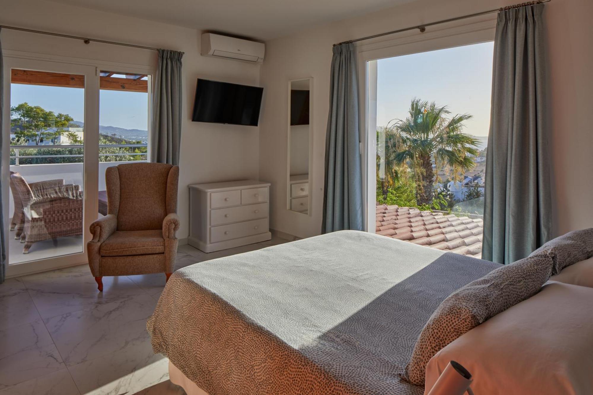Villa Can Joan I - Fantastic Sunset Views And Family Friendly - Sant Antoni de Portmany Esterno foto